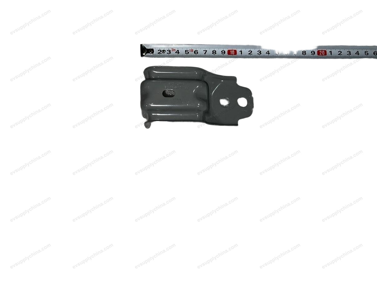 Mounting bracket on left fender — BYD Atto 3