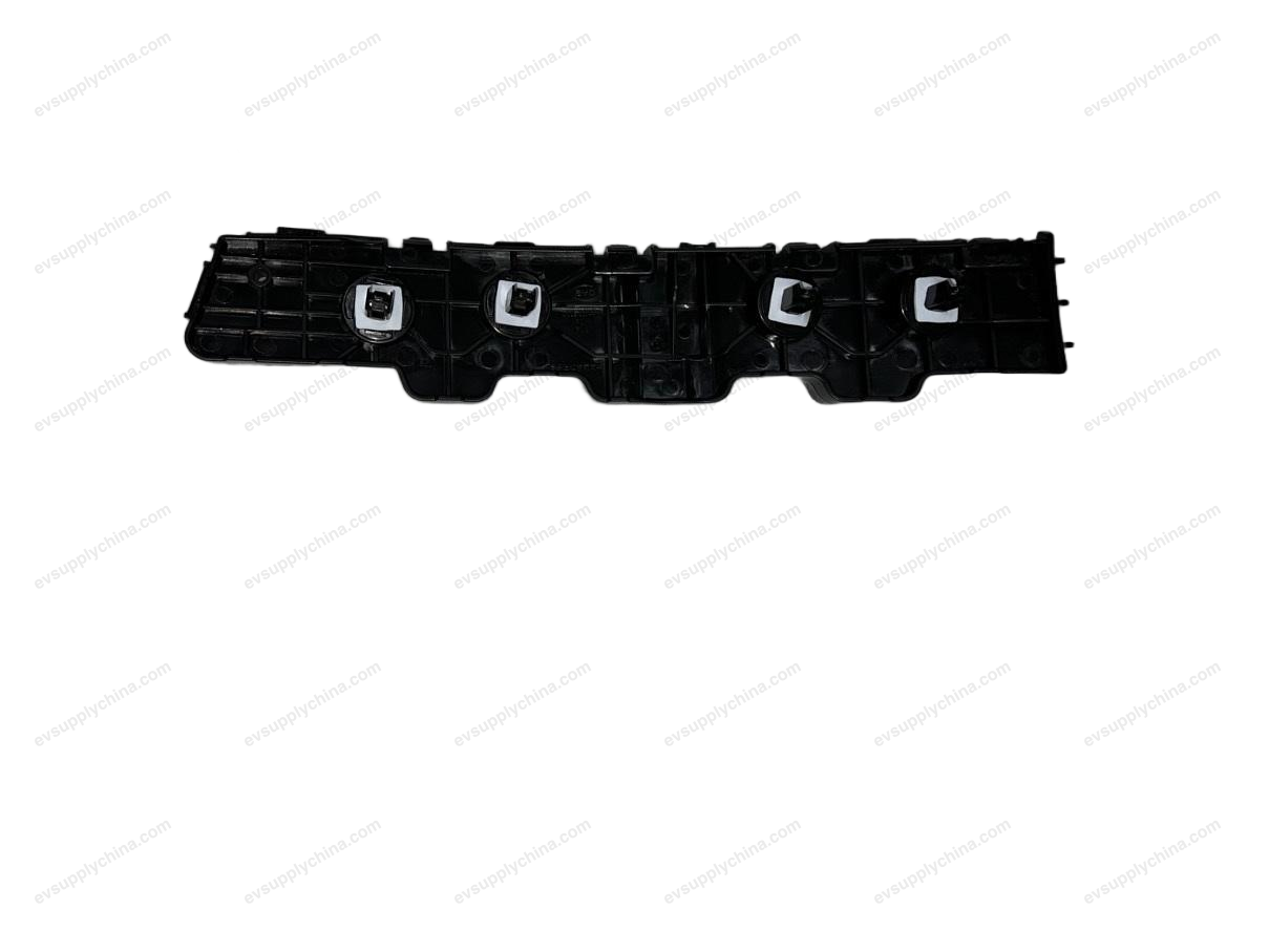 Rear bumper right front bracket assembly