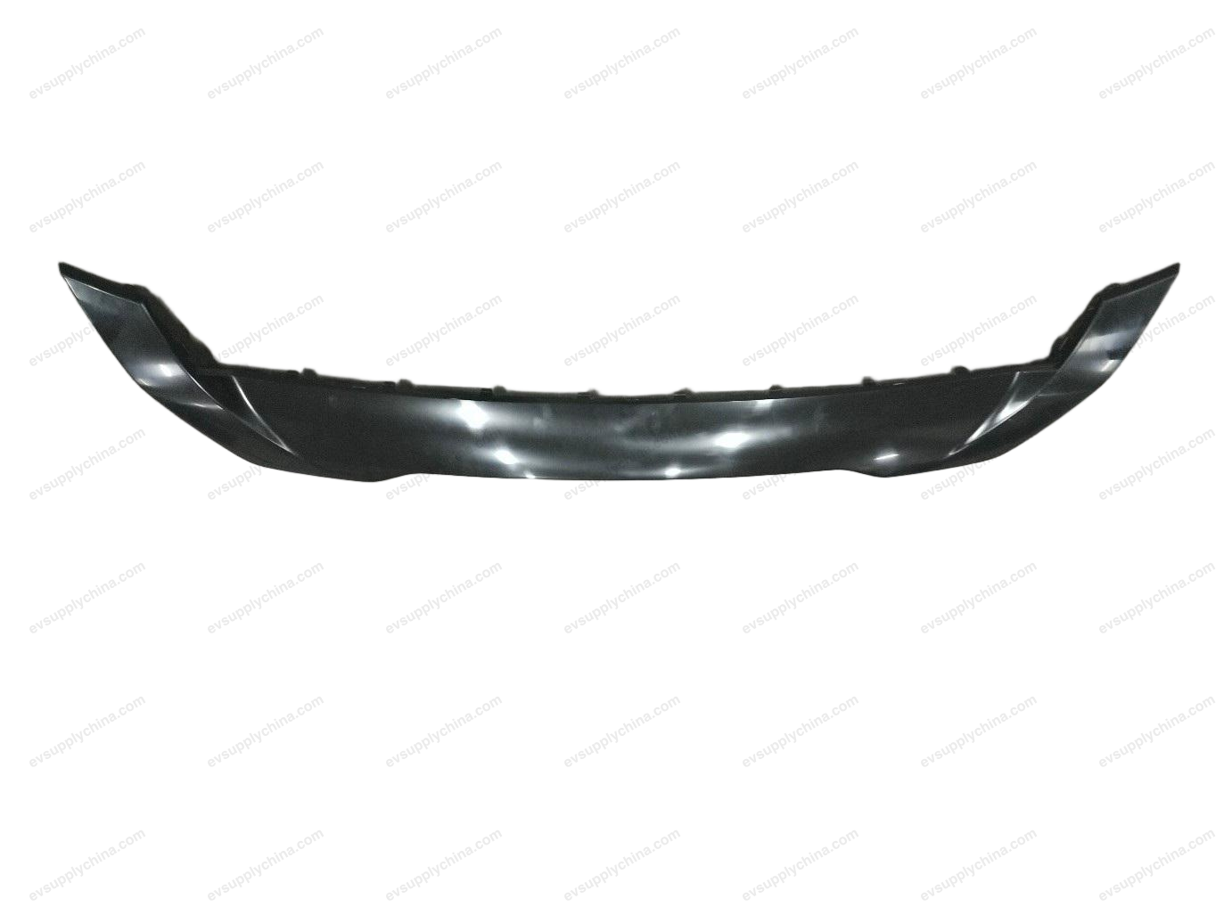 Rear bumper trim