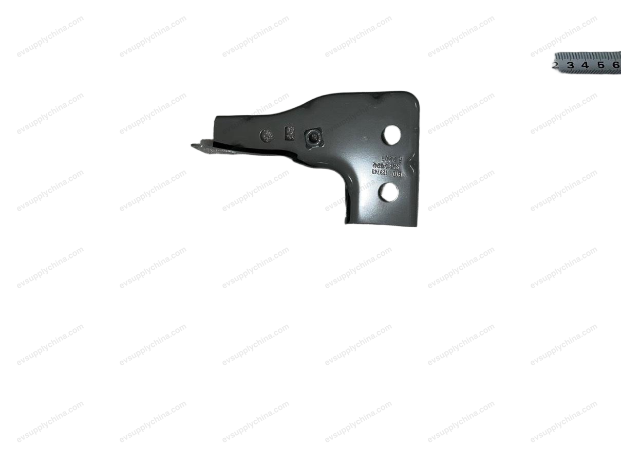 Right fender undermount bracket — BYD Atto 3