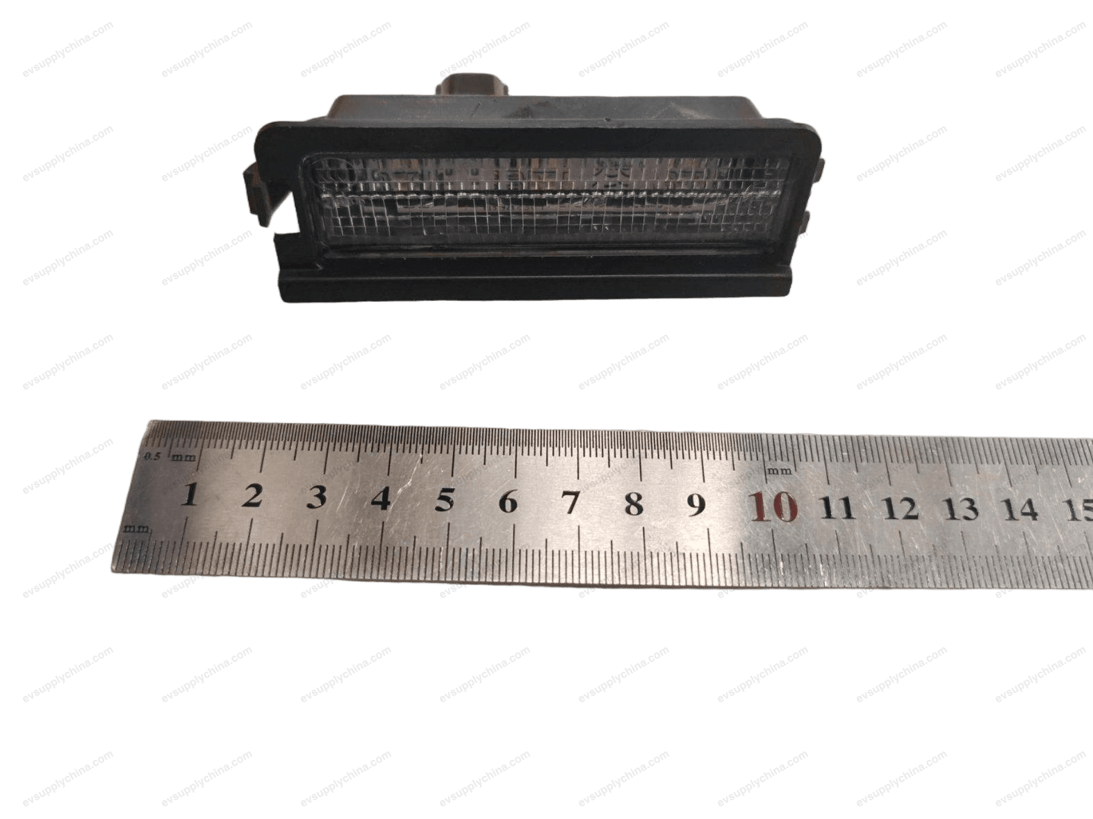 Left license plate light — BYD Dolphin