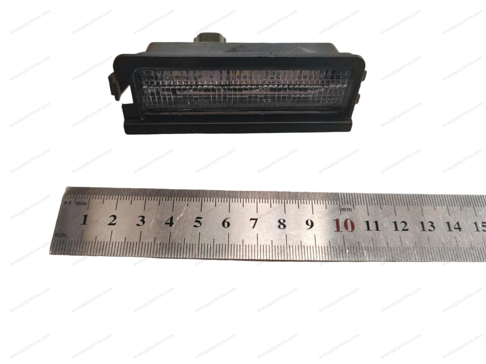 Left license plate light — BYD Dolphin