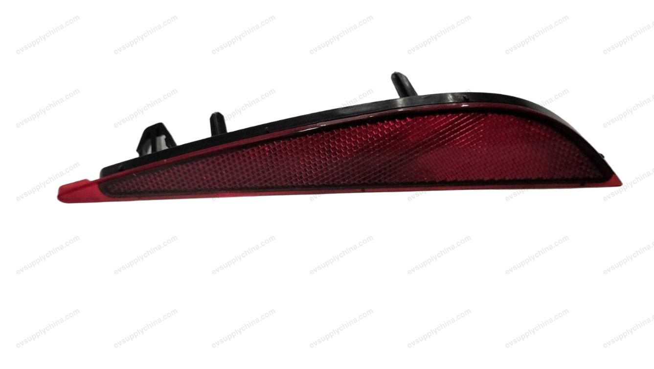 Left rear reflector — BYD Dolphin