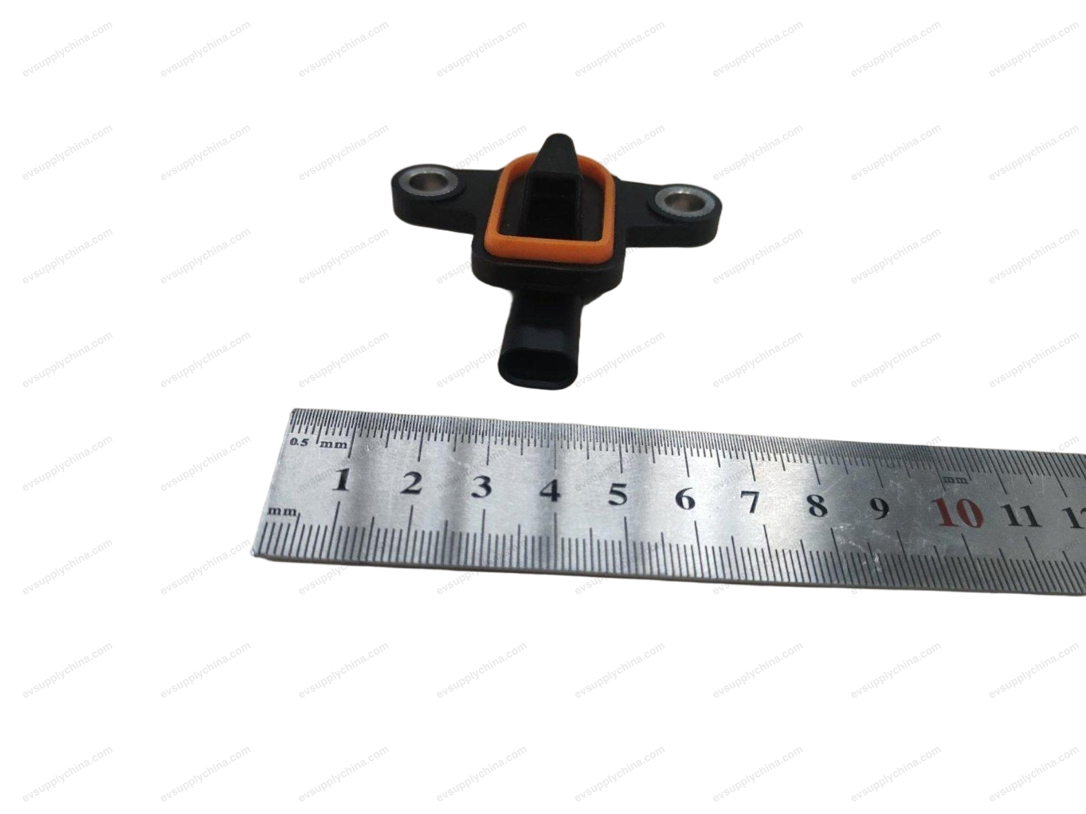 Pressure-type collision sensor — BYD Dolphin