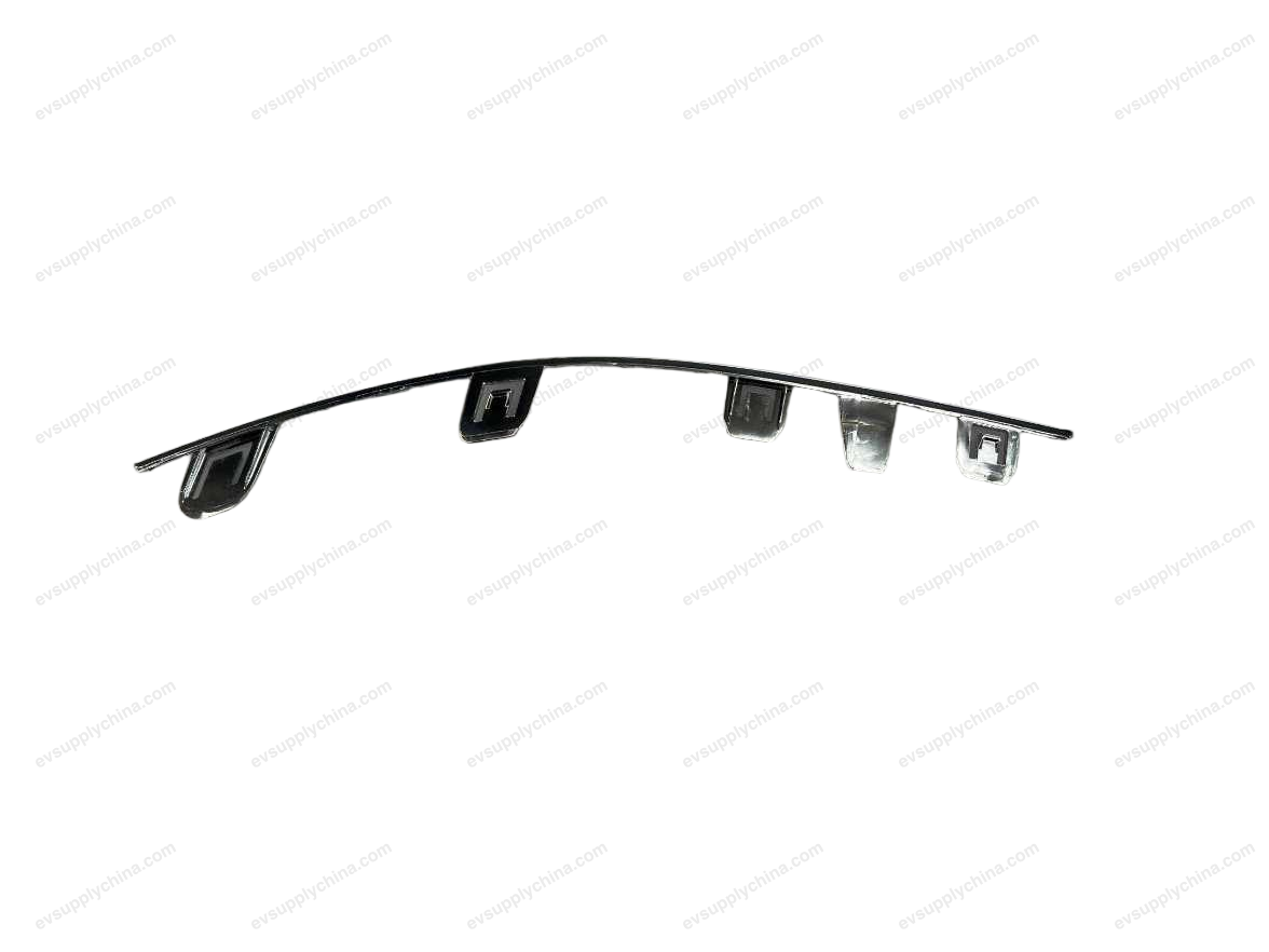 Front bumper left bright trim — BYD Sealion 7
