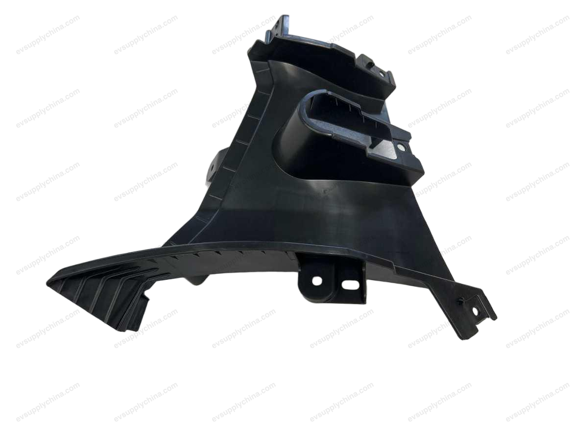 Front bumper right air intake duct — BYD Sealion 7