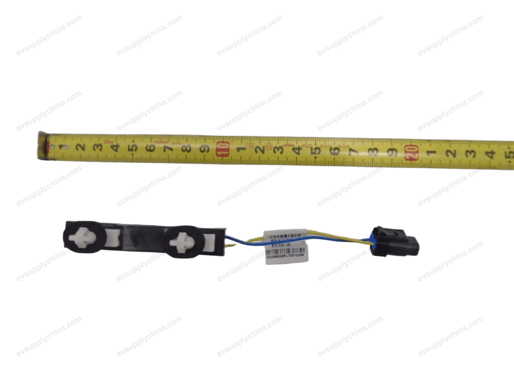 External detection antenna assembly — Denza D9