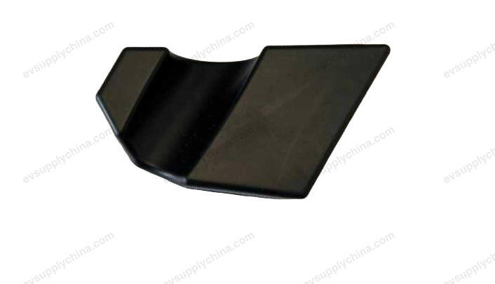 Forward compartment right seal — Denza D9