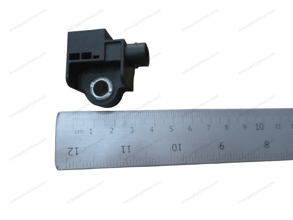 Front collision sensor I — Denza D9