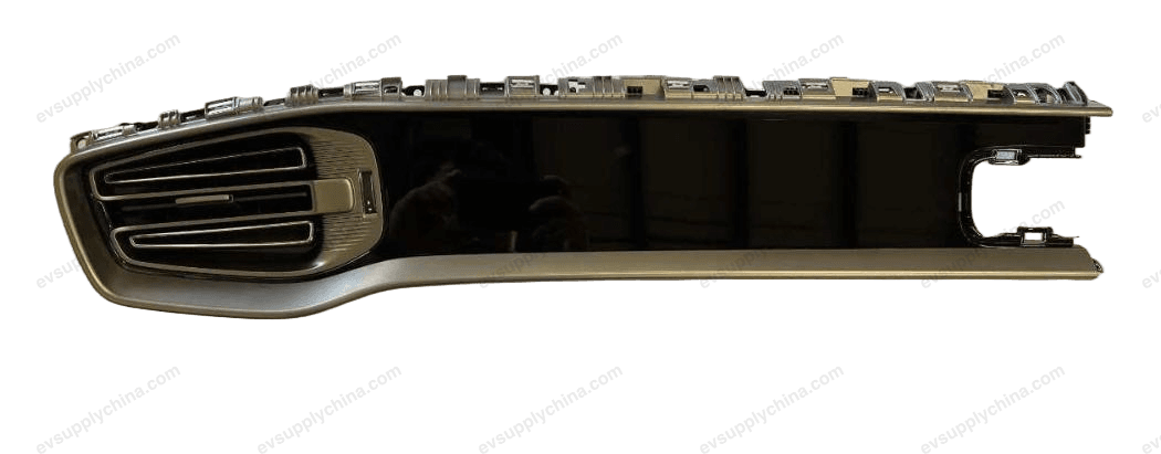 Instrument panel left trim assembly - piano black — Denza D9