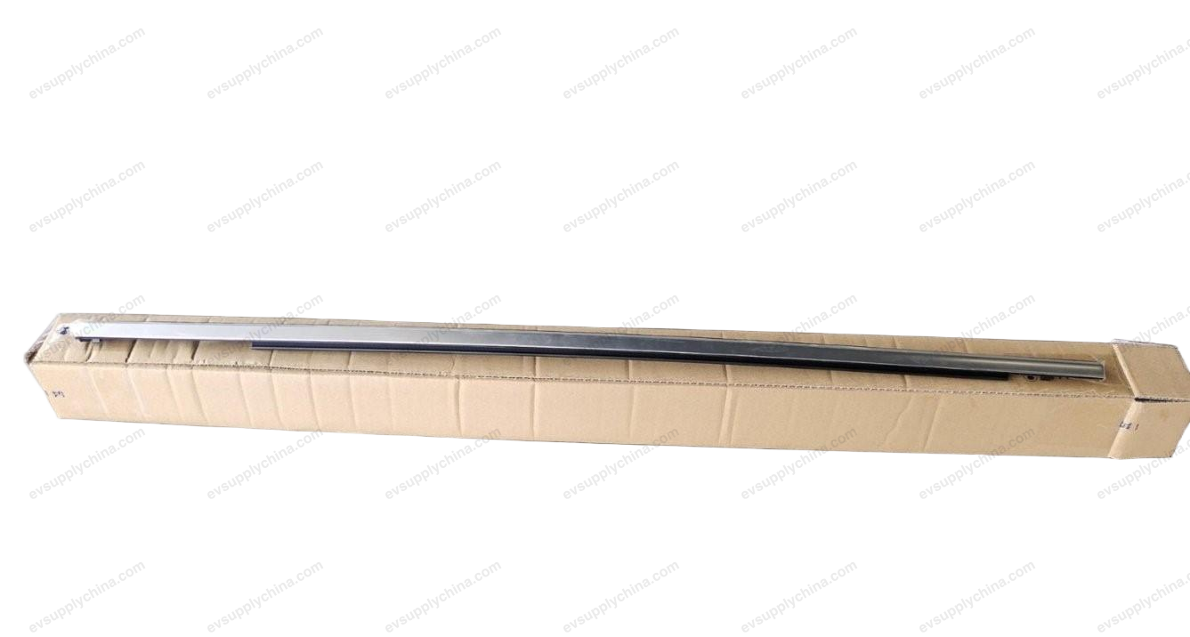 Left front door exterior water cutter assembly — Denza D9