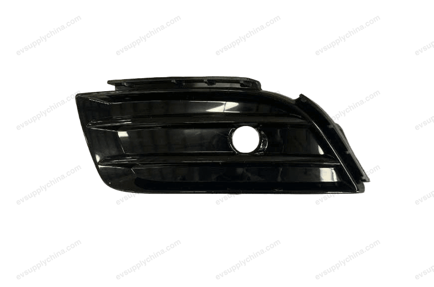 Rear bumper right side trim — Denza D9