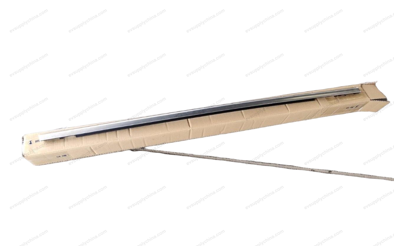 Right front door exterior water cutter assembly — Denza D9