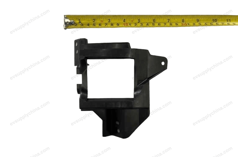 Right-side mid-range radar mounting bracket — Denza D9