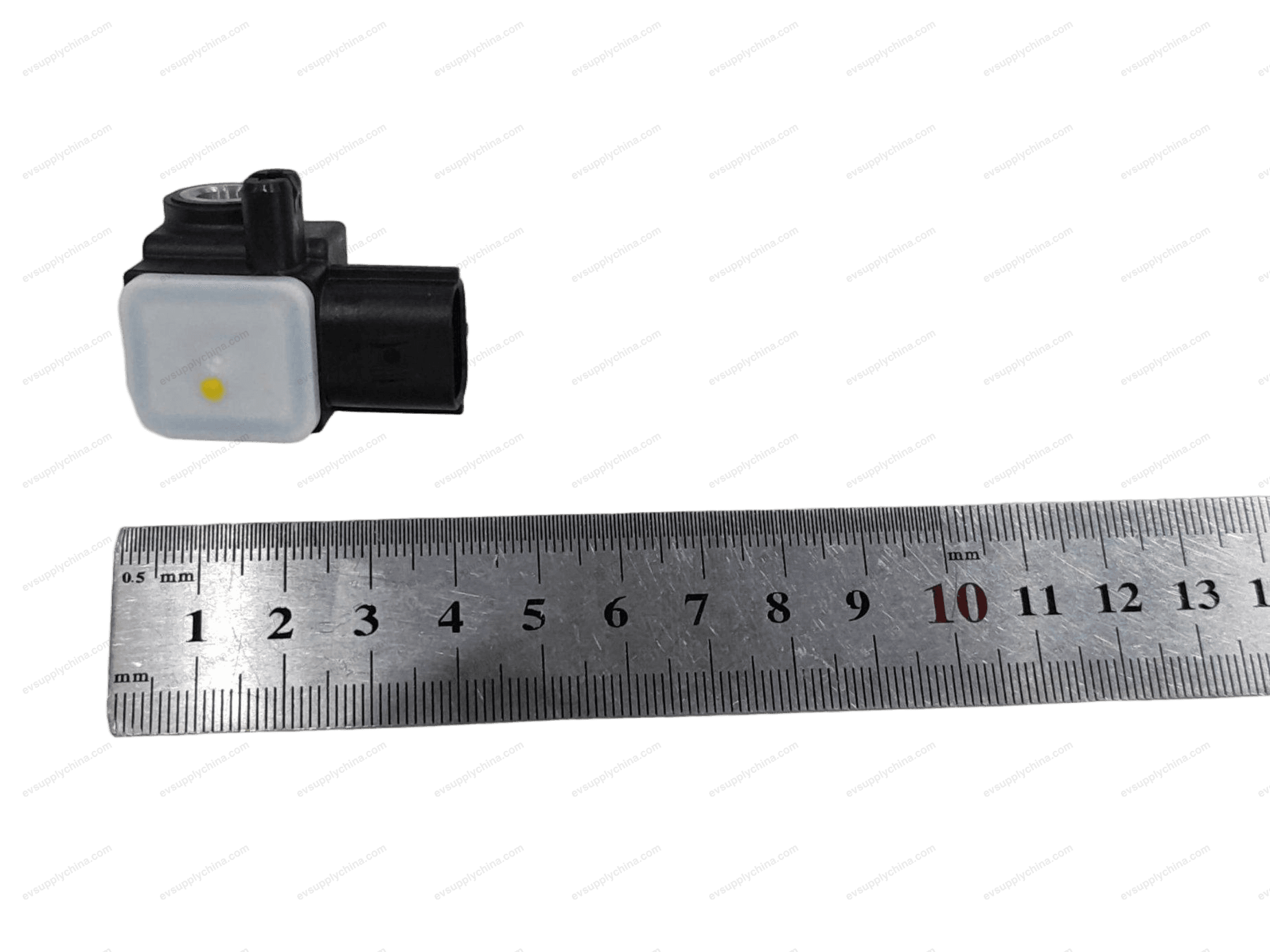 Side collision sensor — Denza D9