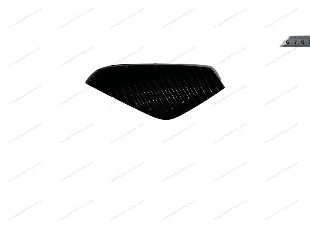 Rear bumper return left trim piece