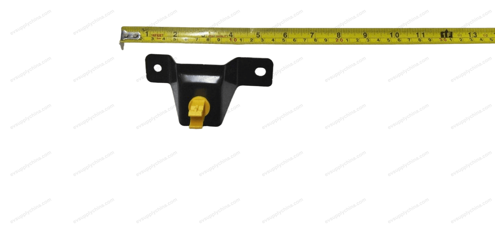 Front hood strut bracket assembly