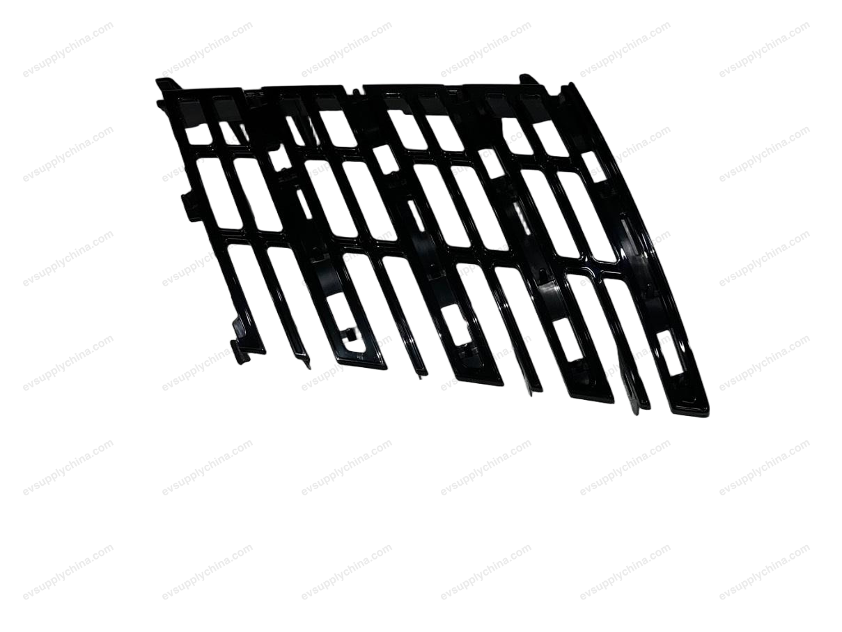 Front grille lower right trim — BYD Destroyer 05