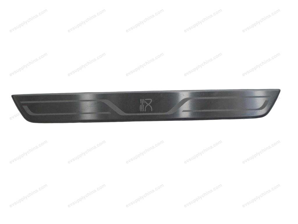 Right front door sill pedal assembly — BYD Han DM-i