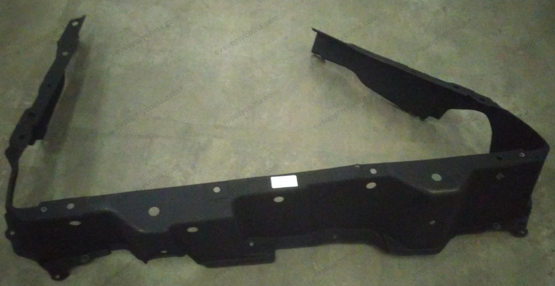 Battery pack rear deflector
