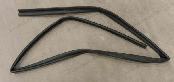 Left rear door glass groove — BYD Qin EV