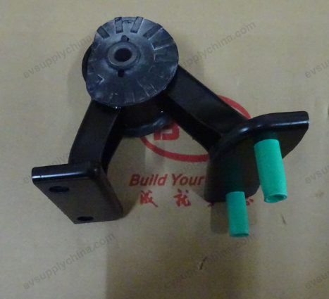 Rear engine foot rubber