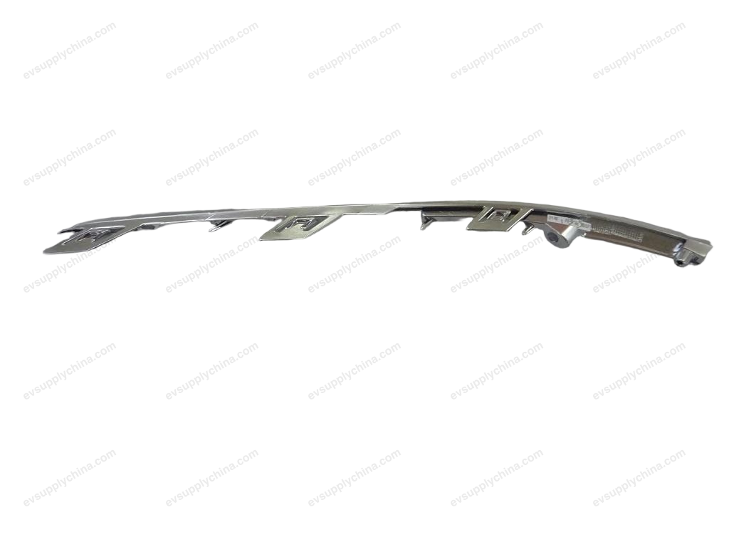 Front bumper down trim R
