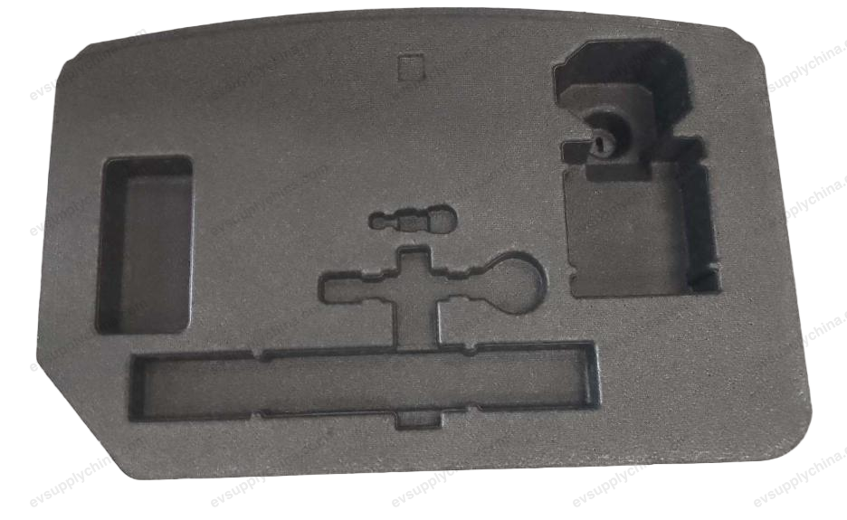 Tool box in the middle of the suitcase — BYD Seal 07 DM-i