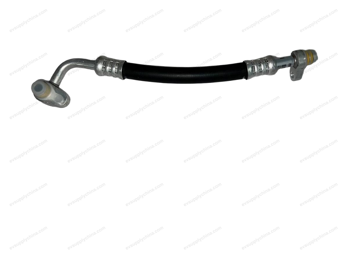 Integrated valve connecting pipeline assembly — BYD Seal