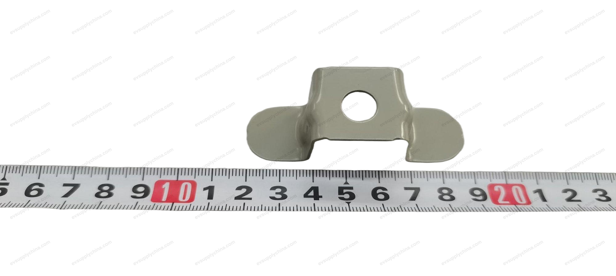 Mounting bracket under skirt board — BYD Seal