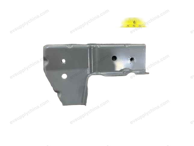 Right fender lower mounting bracket — BYD Seal