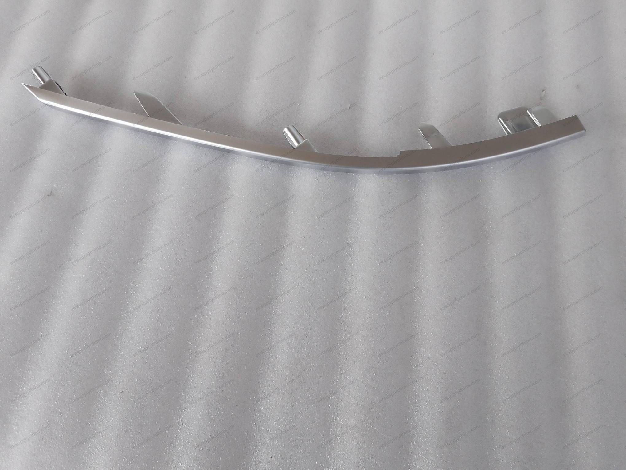 Front grille left decorative strip V — BYD Sealion 05 DM-i