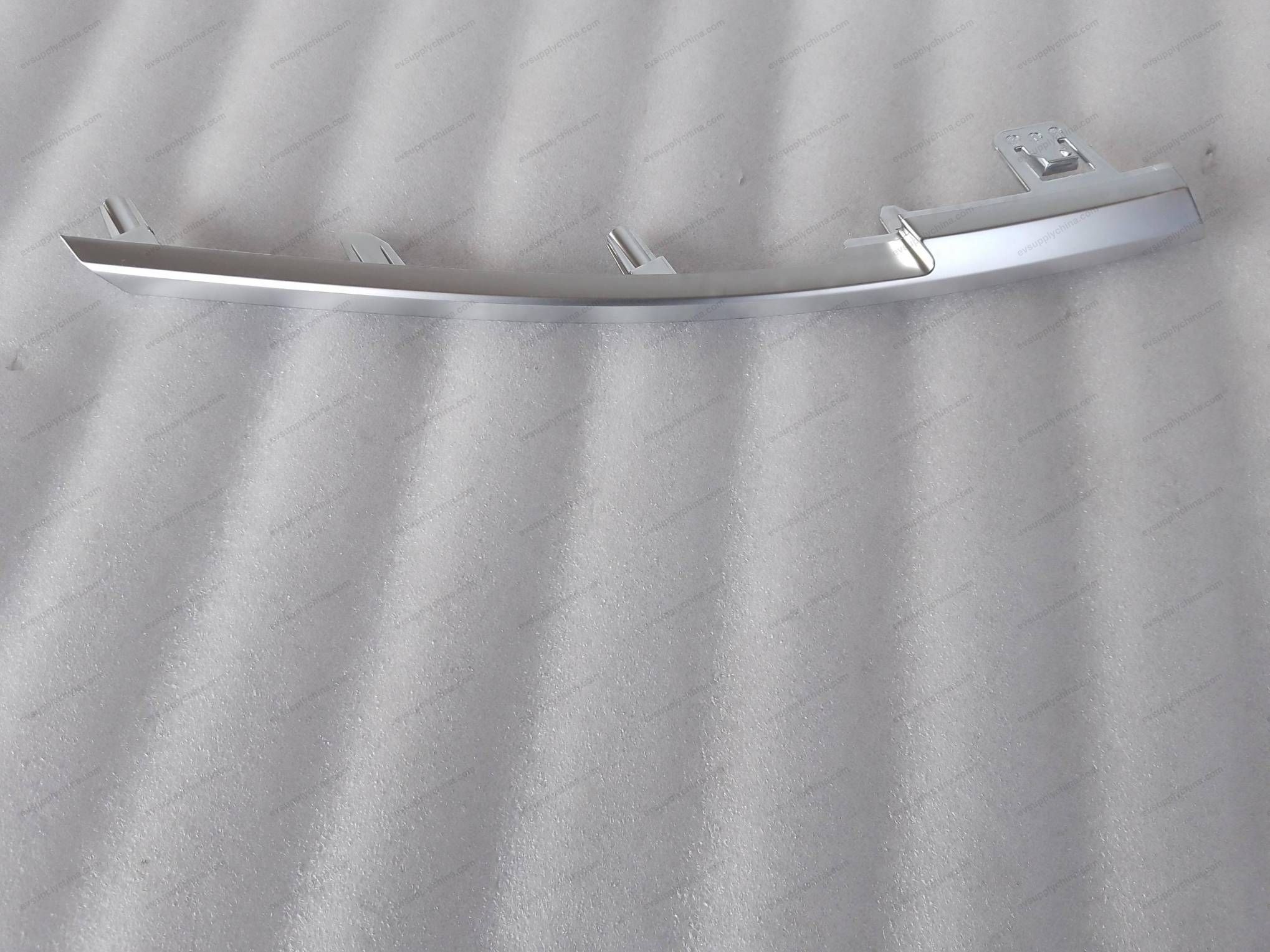 Front grille right decorative strip Ⅰ — BYD Sealion 05 DM-i