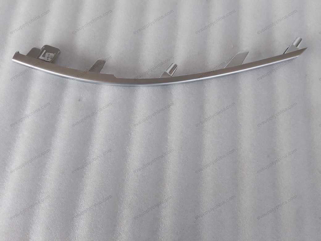 Front grille right decorative strip Ⅳ — BYD Sealion 05 DM-i
