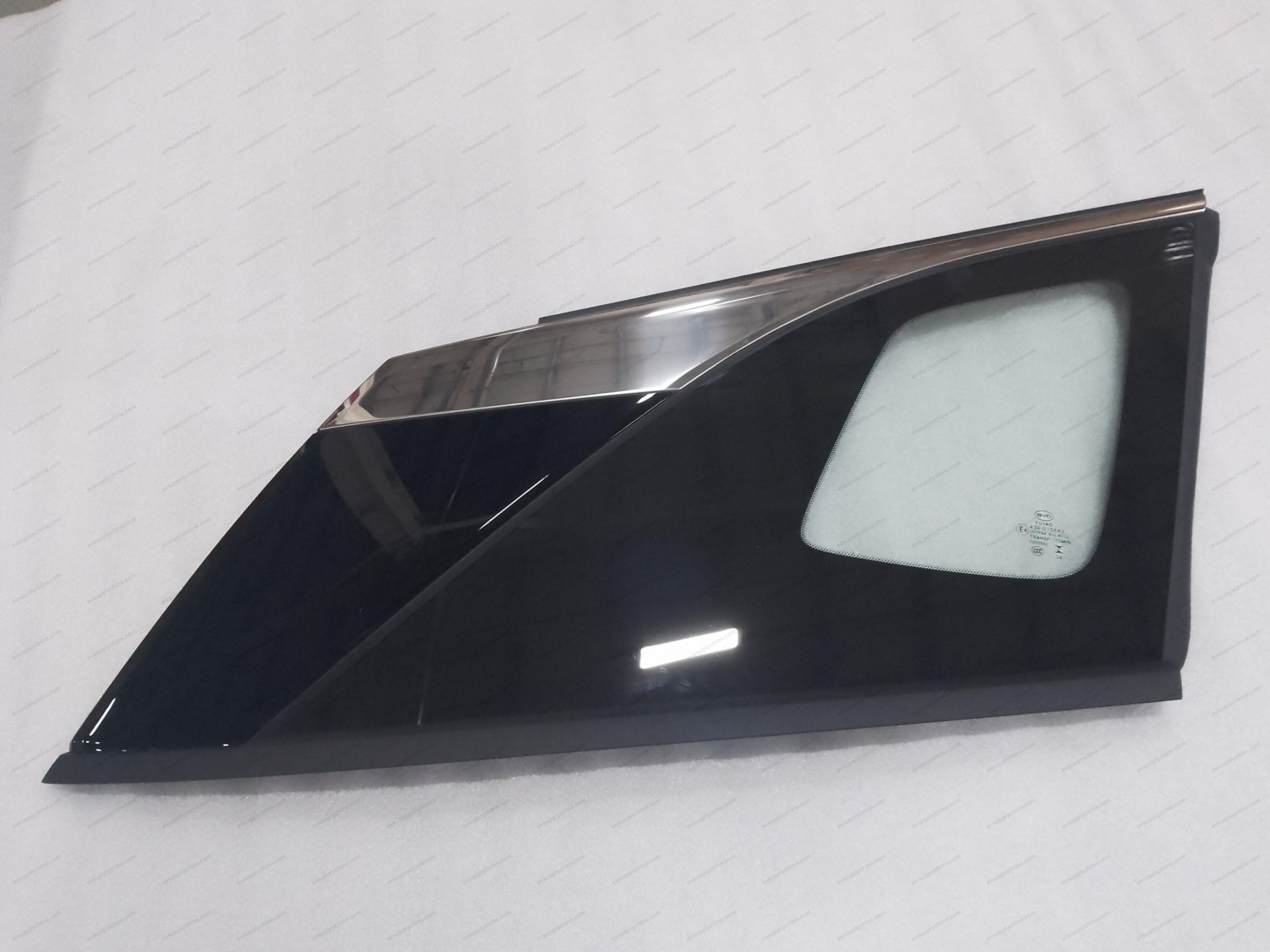 Right rear side glass assembly