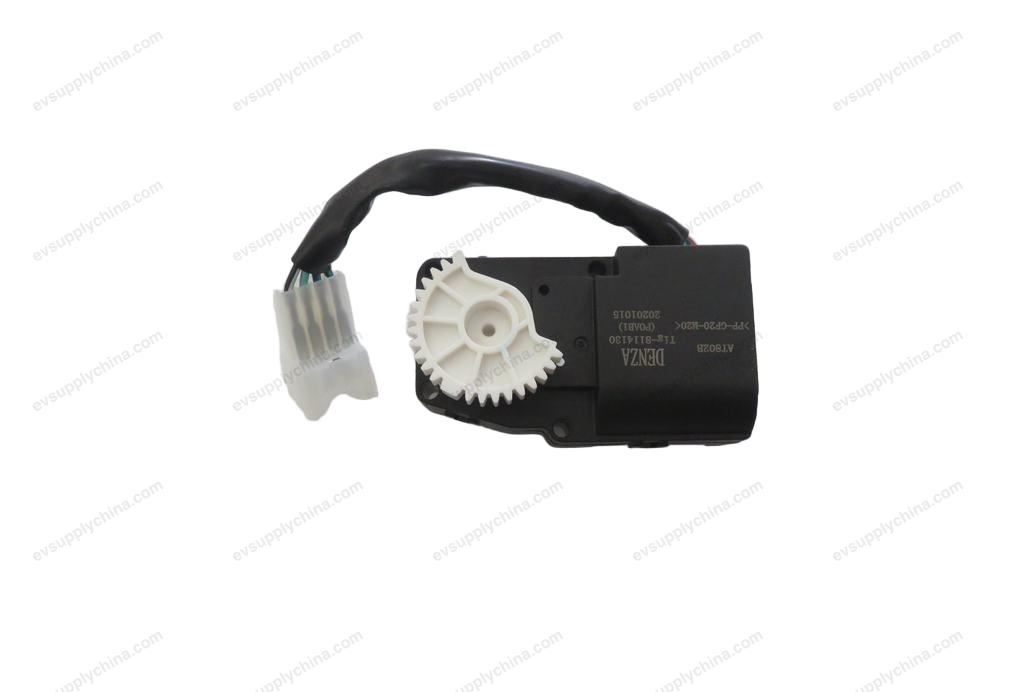 Cooling and heating door servo motor