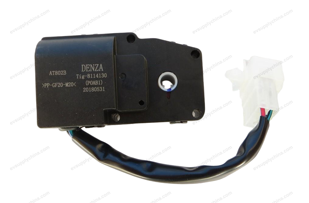 Cooling and heating door servo motor