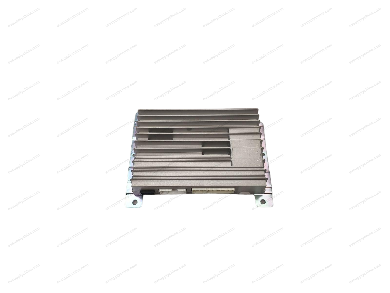 Amplifier daya eksternal — Denza D9