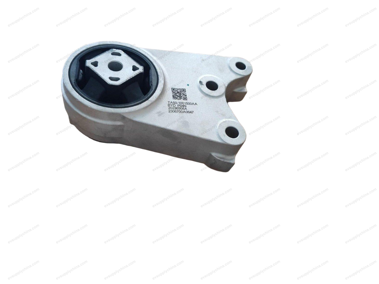Rakitan dudukan suspensi kiri powertrain — Denza D9