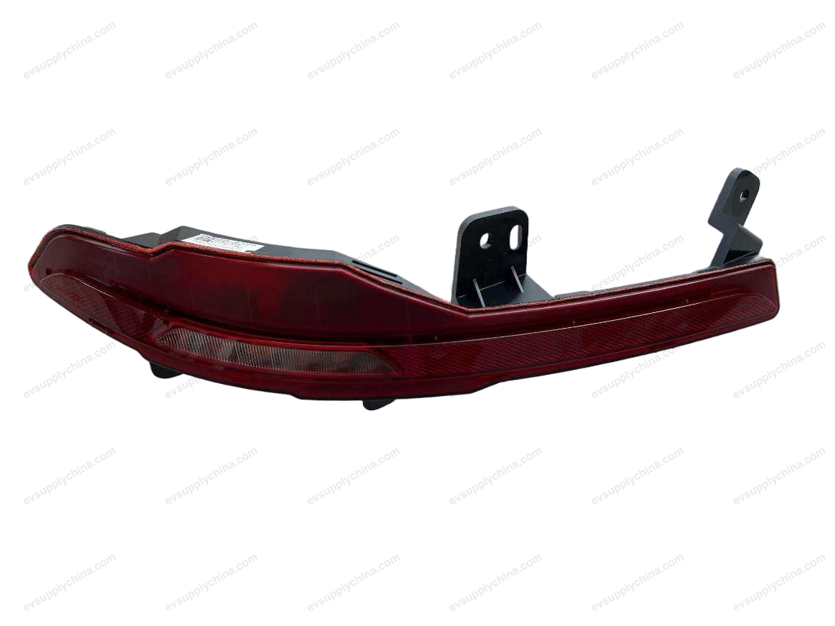 Lampu mundur kanan — Denza D9