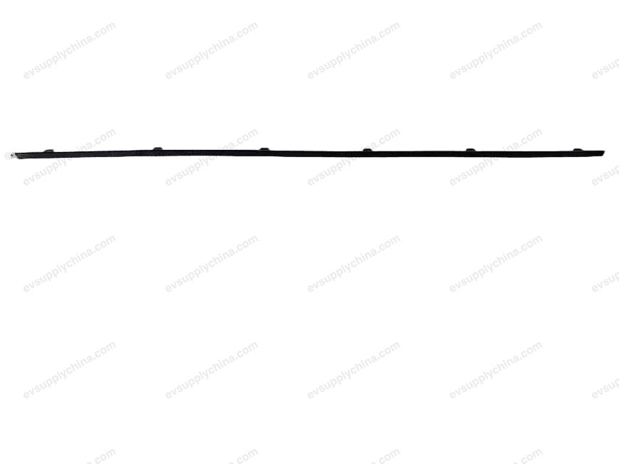 Right front door trim assembly - piano black — BYD Dolphin