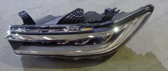 High-end left front headlight — BYD Qin EV