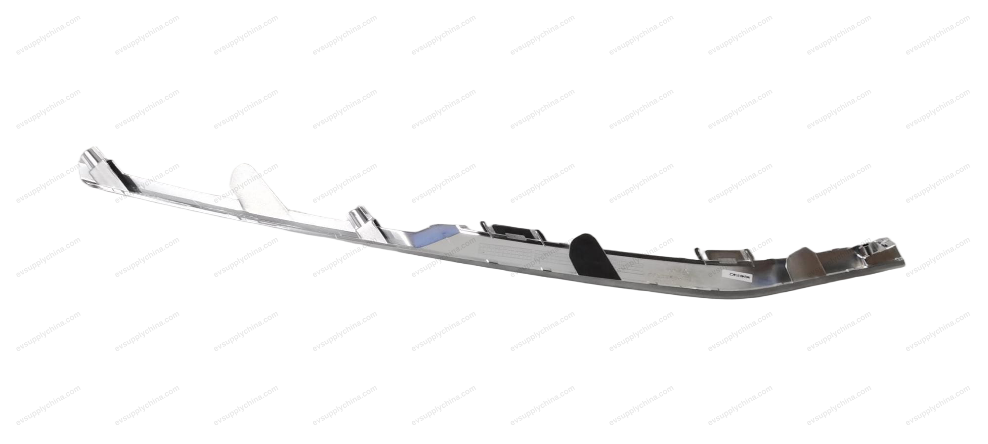 Left bright trim strip of the front bumper — BYD Qin L DM-i