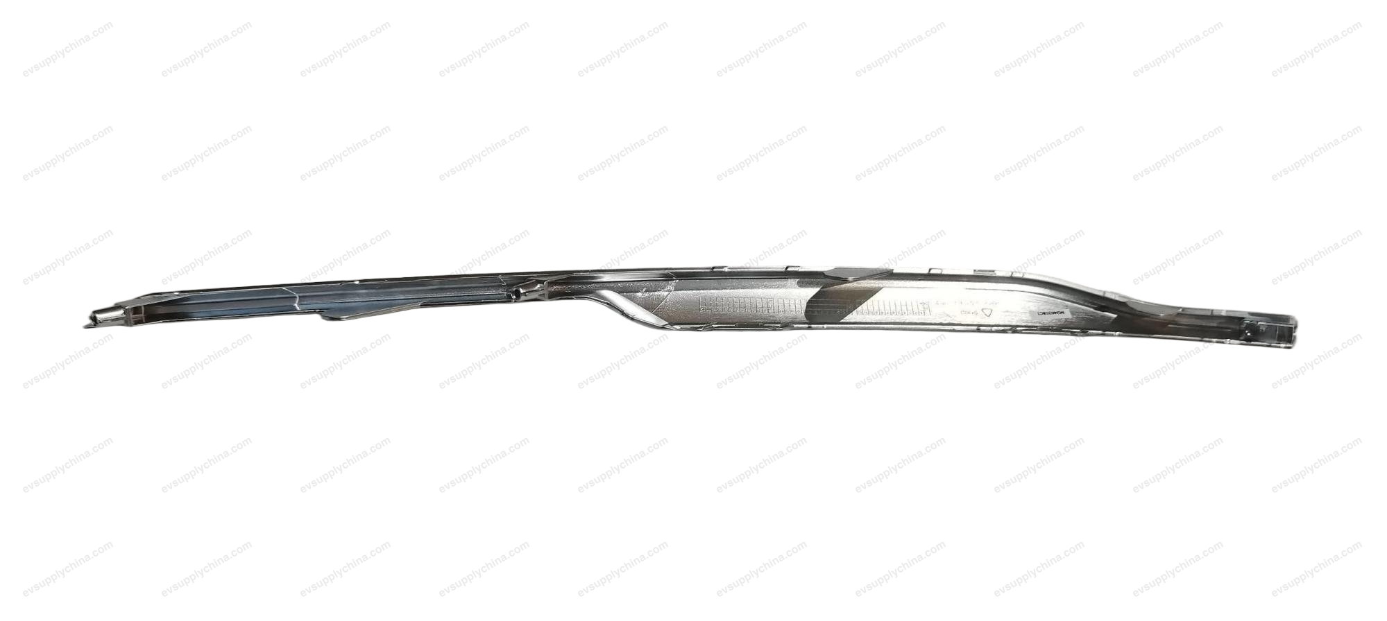 Right bright trim strip on the front bumper — BYD Qin L DM-i