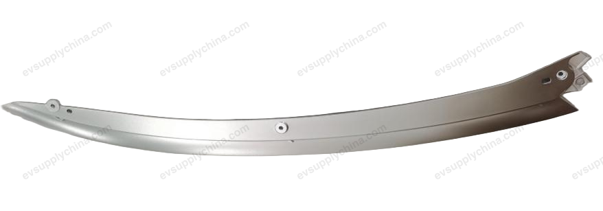Right-side trim strip for combination headlights — BYD Qin L DM-i
