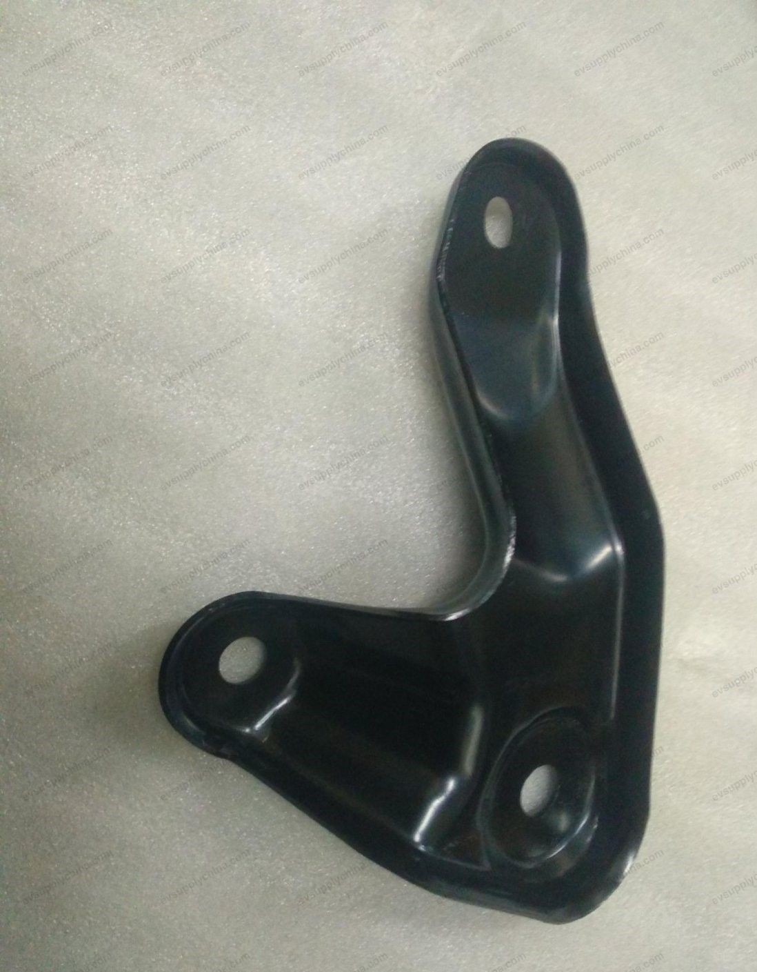 Front subframe right rear mounting bracket assembly