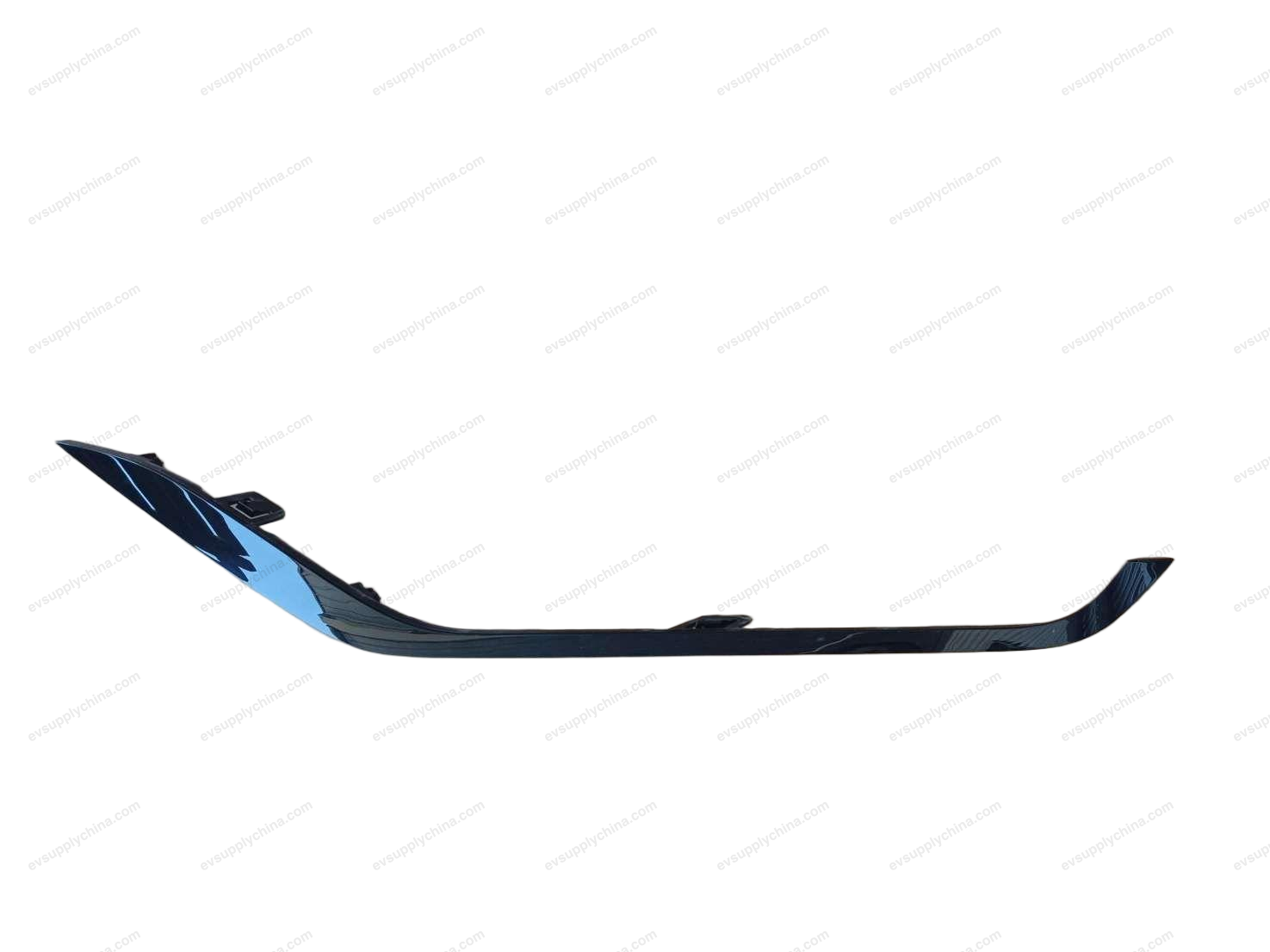 Front bumper left front center position light trim — BYD Song Plus EV (2025)