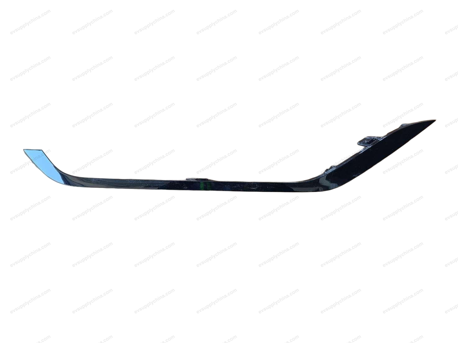 Front bumper right front center position light trim — BYD Song Plus EV (2025)