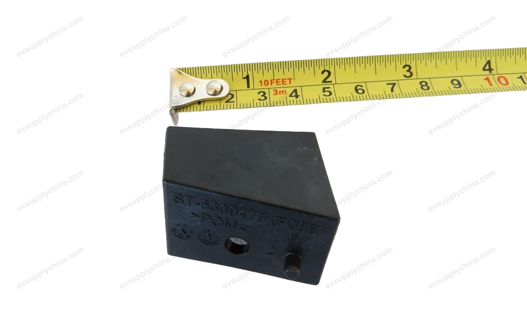 Back door right guide mechanism movable component