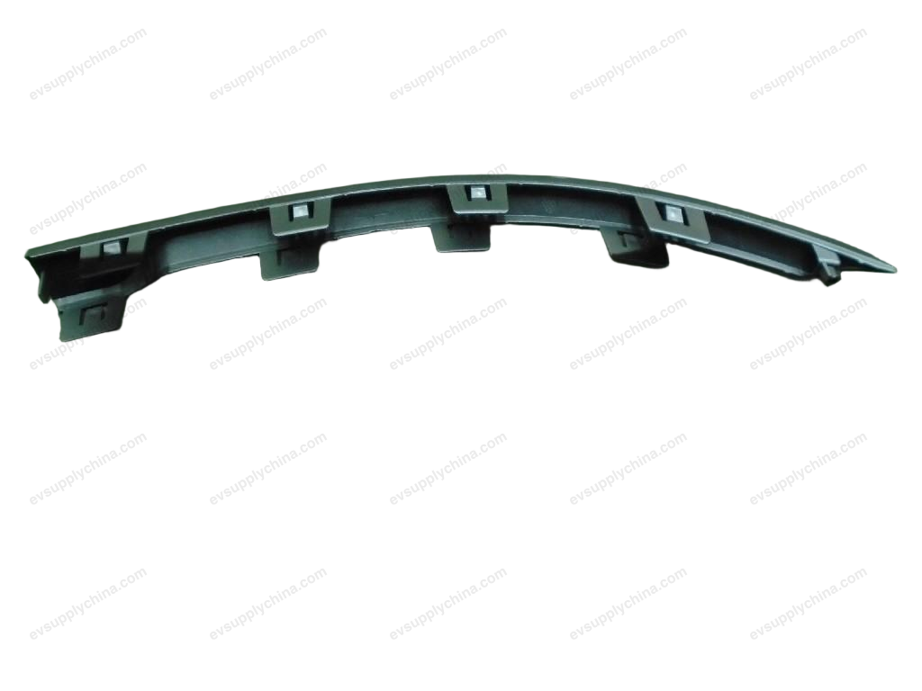 Left decorative strip of rear bumper lower body